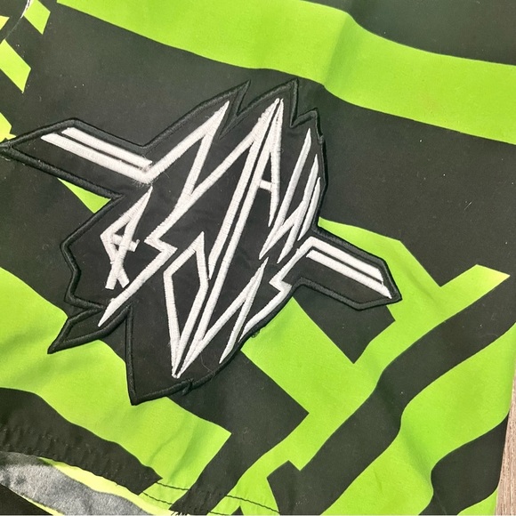 maui and sons Green and Black Geometric Board Shorts - Picture 4 of 7
